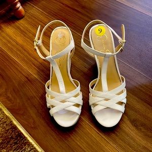 Women’s size 9 Jessica Simpson wedges.